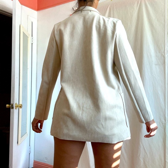 Blazer - Picture 2 of 6